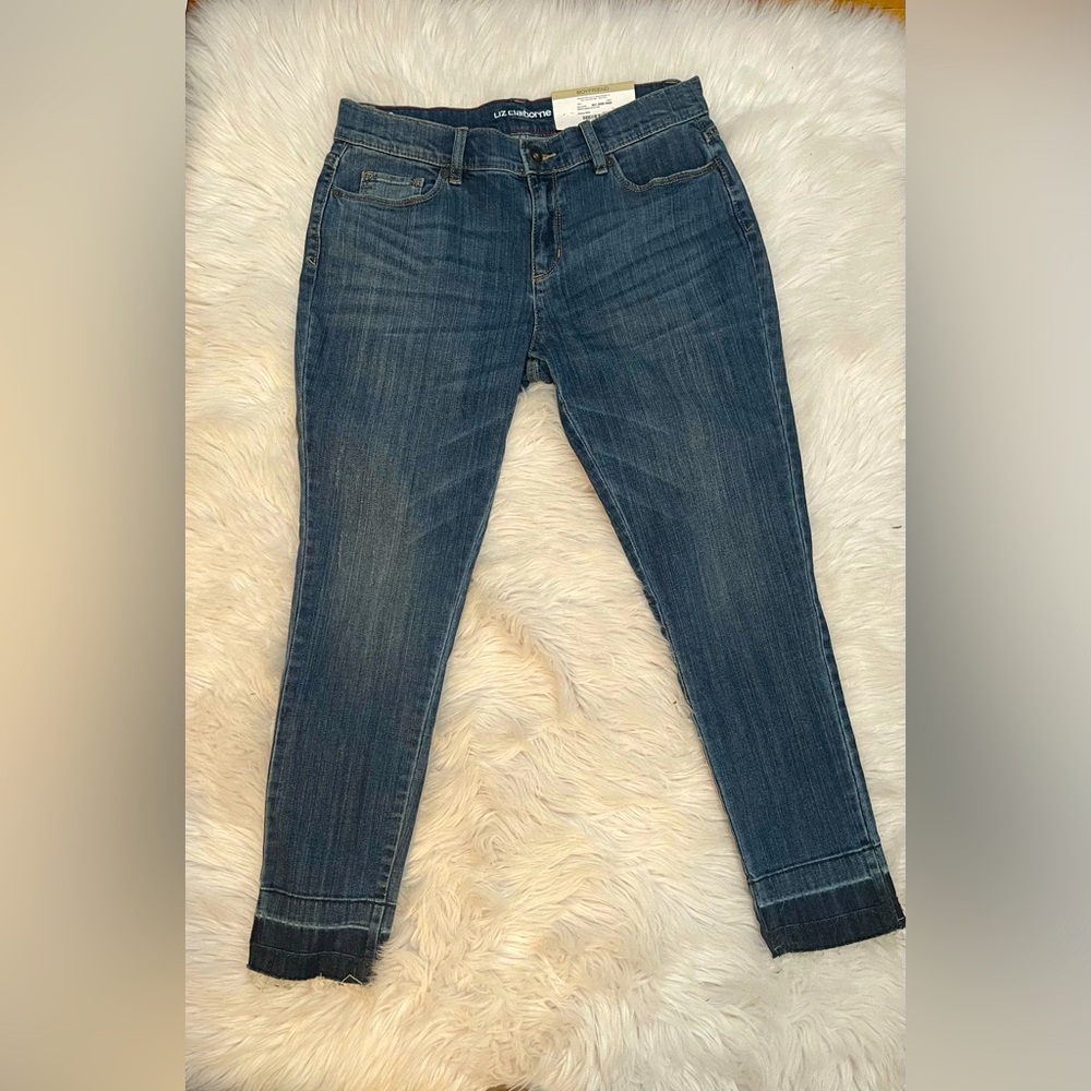 NWT Woman’s Boyfriend Skinny Jeans size 6